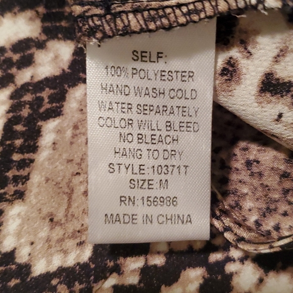 Snake print wrap blouse - Picture 6 of 6